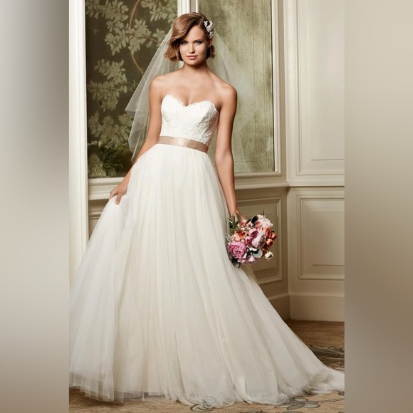 Wtoo by Watters Wedding Dress - Picture 4 of 5